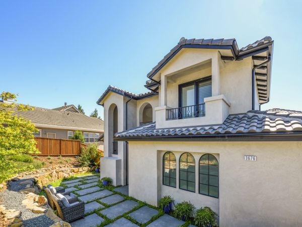 Five Bedroom Posh Vacation Home with Private Pool in Santa Rosa