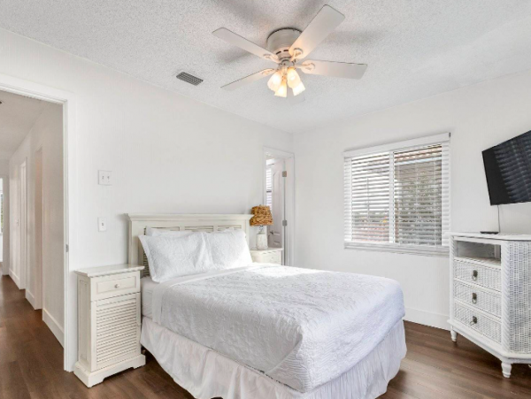 Beachfront Bungalow triplex sleeps 14