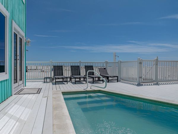 Five Bedroom Beachfront Luxury in Redington Shores