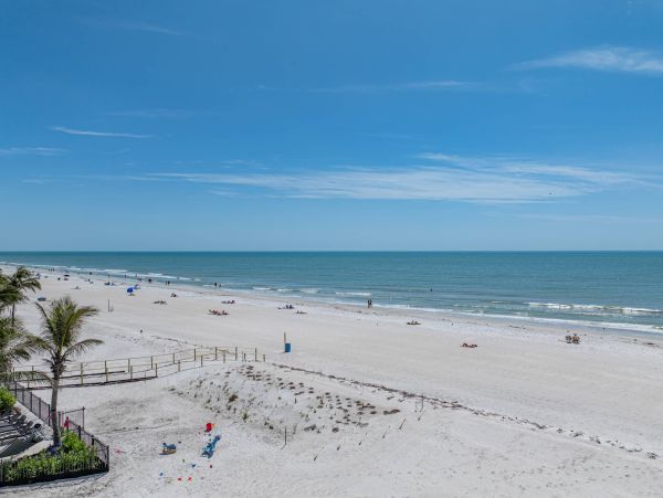 Five Bedroom Beachfront Luxury in Redington Shores
