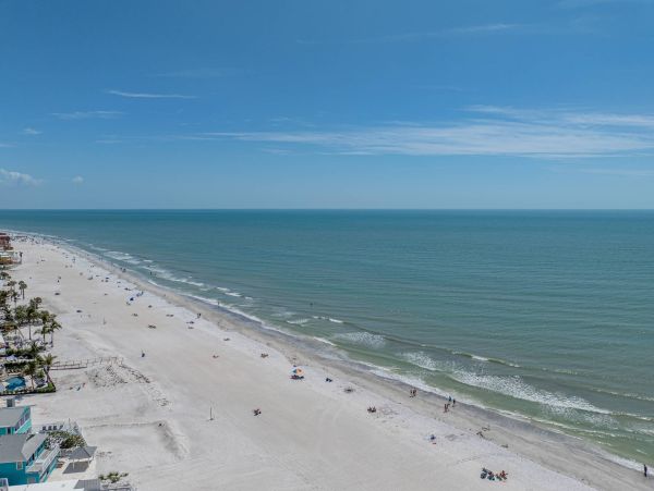 Five Bedroom Beachfront Luxury in Redington Shores