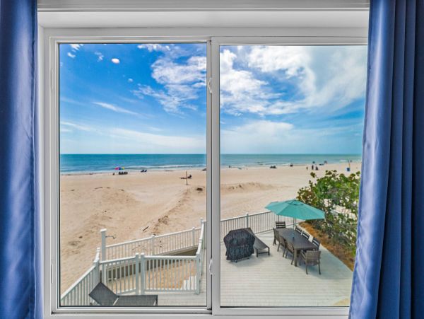 Five Bedroom Beachfront Luxury in Redington Shores