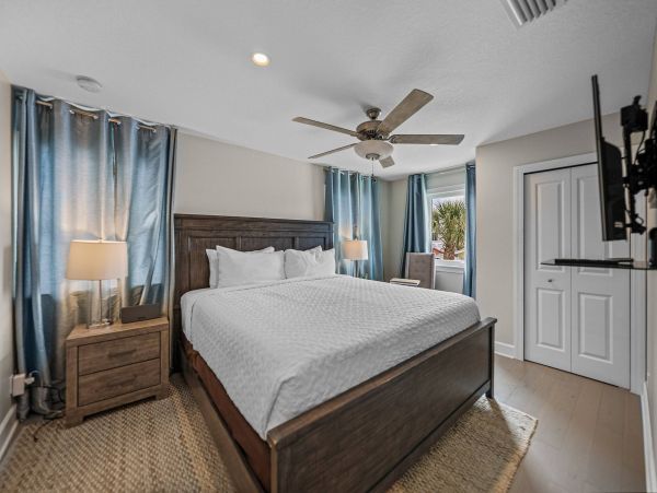 Five Bedroom Beachfront Luxury in Redington Shores