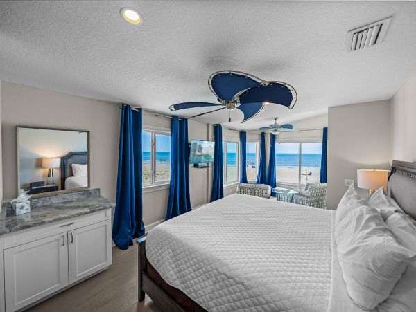 Five Bedroom Beachfront Luxury in Redington Shores