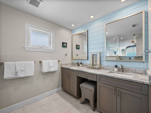 Five Bedroom Beachfront Luxury in Redington Shores