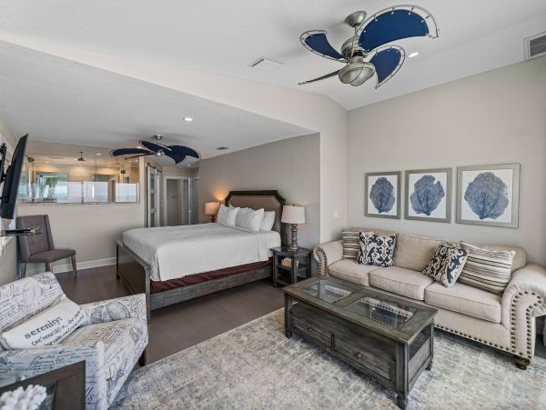 Five Bedroom Beachfront Luxury in Redington Shores