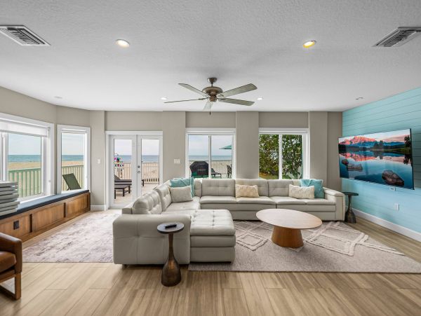 Five Bedroom Beachfront Luxury in Redington Shores