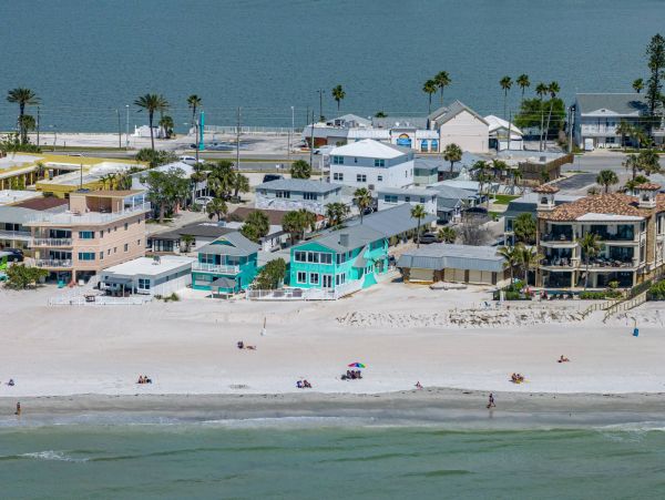 Five Bedroom Beachfront Luxury in Redington Shores