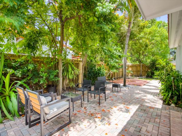 Sunny Florida Home Great Location Close to All the Attractions!!