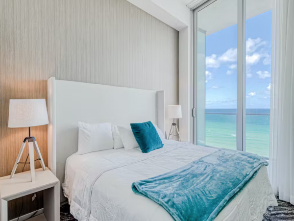 Stunning Ocean Views Apartment