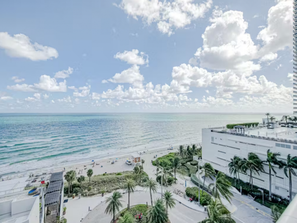 Stunning Ocean Views Apartment