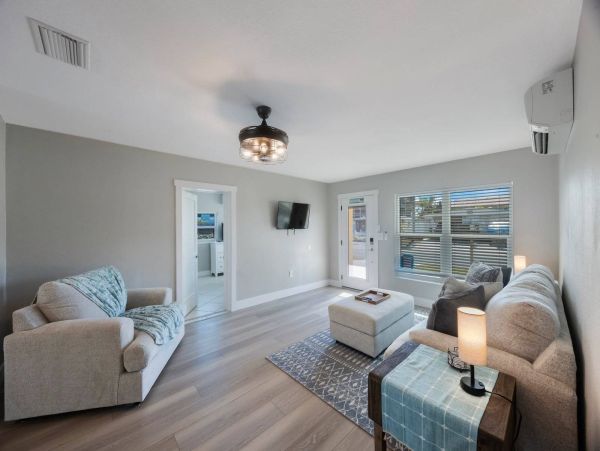 Treasure Island Vacation Rentals Florida Gulf Coast Pool Homes by Emerald Kite