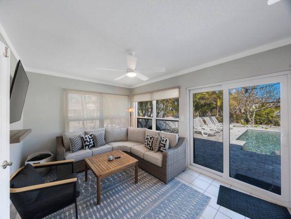 Treasure Island Vacation Rentals Florida Gulf Coast Pool Homes by Emerald Kite