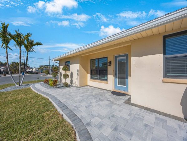 Treasure Island Vacation Rentals Florida Gulf Coast Pool Homes by Emerald Kite