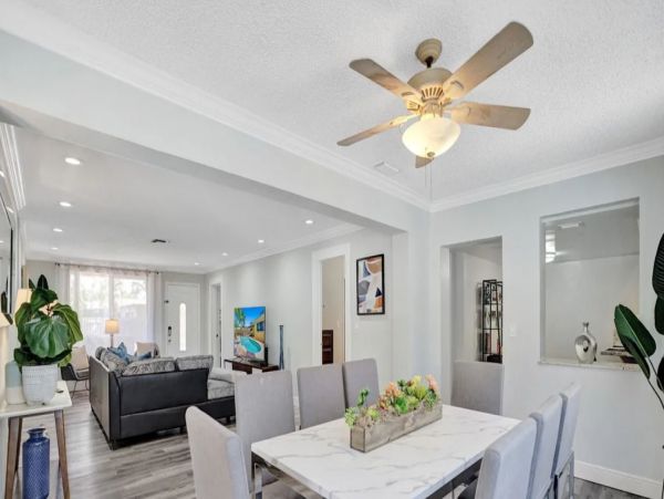 4 Bedroom Vacation Pool Home in Fort Lauderdale Sleeps 10