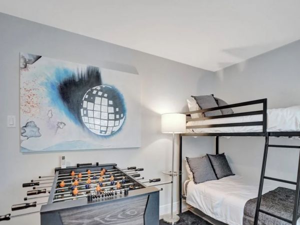 4 Bedroom Vacation Pool Home in Fort Lauderdale Sleeps 10
