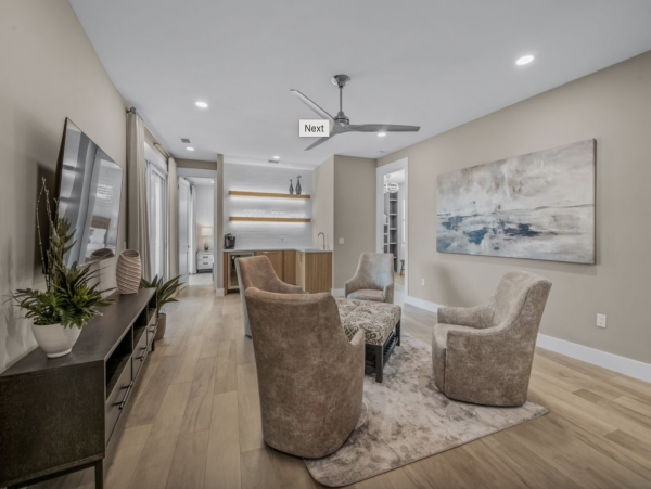 Sensational Coastal Vacation Home in Siesta Key with Pool and Great Location!
