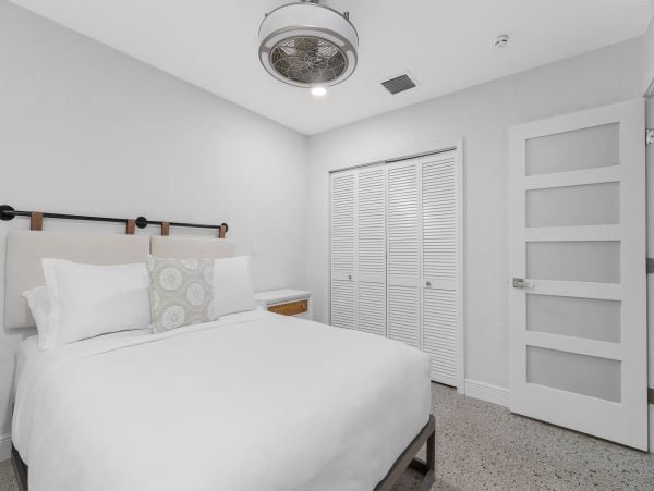 Hollywood Vacation Home Four Bedroom