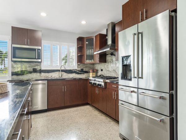 Hollywood Vacation Home Four Bedroom