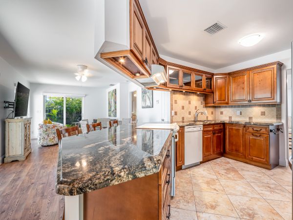 Pompano Beach Vacation Home Four Bedroom