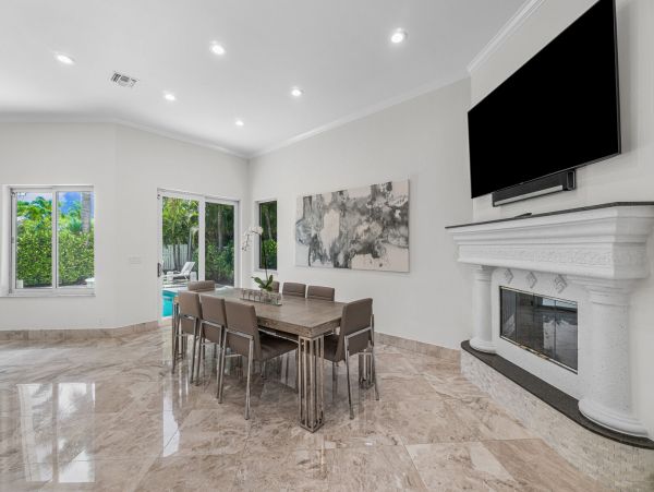 Stunning Vacation Pool Home in Lauderdale By The Sea Sleeps 10