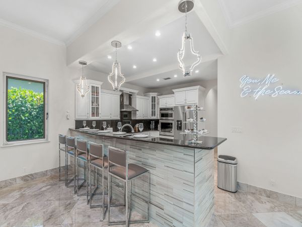 Stunning Vacation Pool Home in Lauderdale By The Sea Sleeps 10