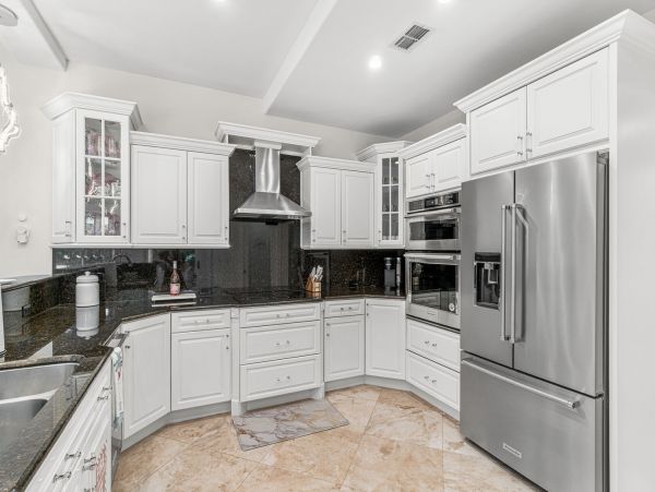 Stunning Vacation Pool Home in Lauderdale By The Sea Sleeps 10