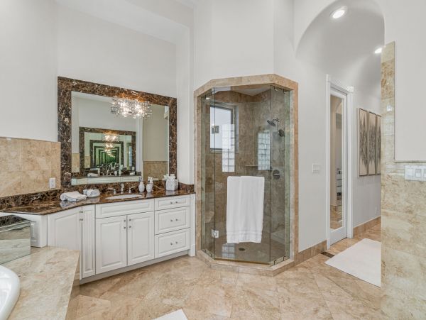 Stunning Vacation Pool Home in Lauderdale By The Sea Sleeps 10
