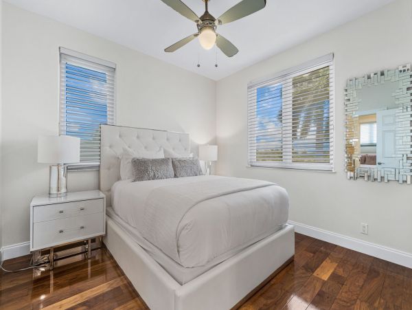 Stunning Vacation Pool Home in Lauderdale By The Sea Sleeps 10