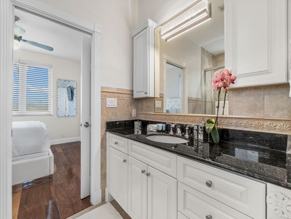 Stunning Vacation Pool Home in Lauderdale By The Sea Sleeps 10