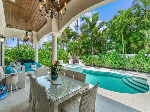 Stunning Vacation Pool Home in Lauderdale By The Sea Sleeps 10