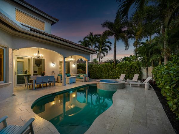 Stunning Vacation Pool Home in Lauderdale By The Sea Sleeps 10