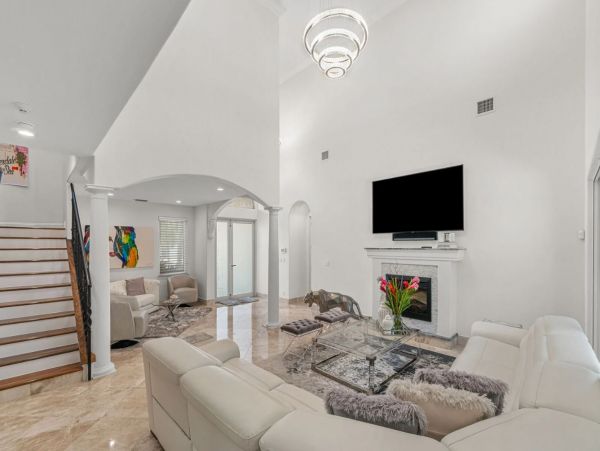 Stunning Vacation Pool Home in Lauderdale By The Sea Sleeps 10