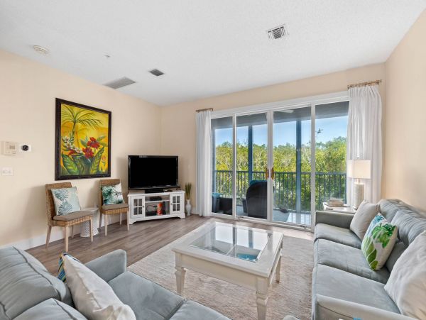Two Bedroom Vacation Rental in Longboat Key