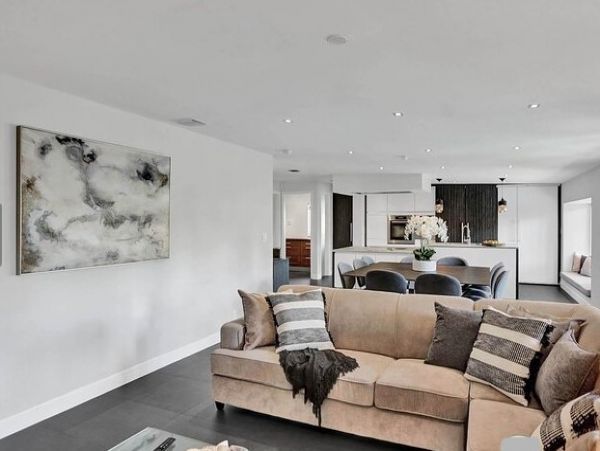 Hollywood Vacation Home Five Bedroom