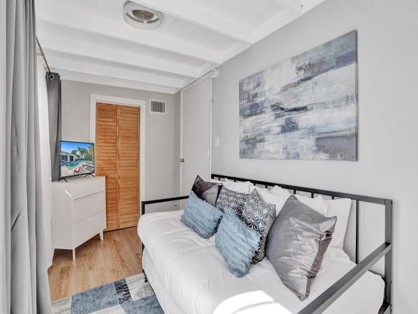 Pompano Beach Vacation Home Fiva Bedroom