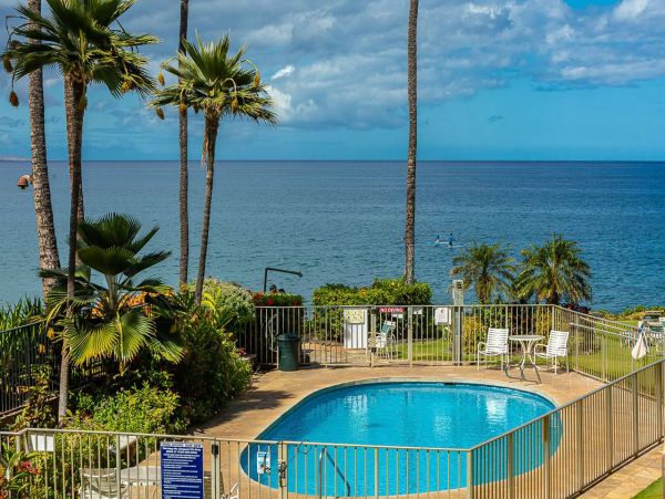 Ocean Front Two Bedroom Rental Condo in Kihei