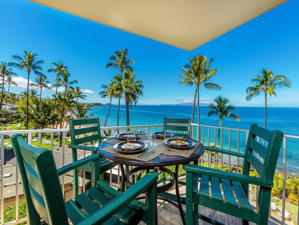 Ocean Front Two Bedroom Rental Condo in Kihei