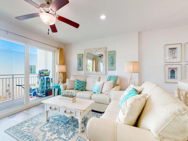 Beach Condo with 3 Bedrooms in Madeira Beach