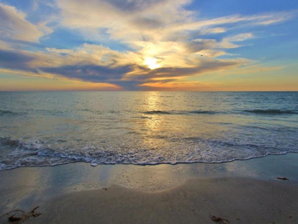 Beach Condo with 3 Bedrooms in Madeira Beach