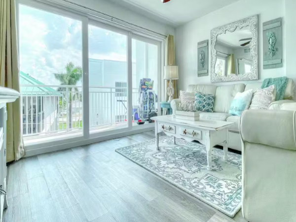 Beach Condo with 3 Bedrooms in Madeira Beach