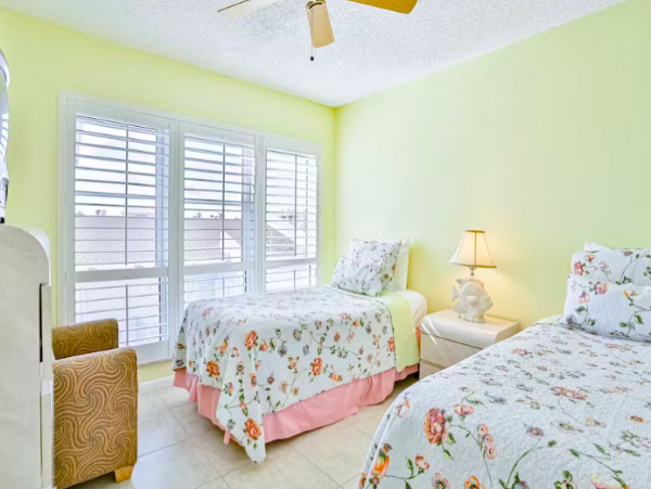 2 Bedroom Madeira beach Condo
