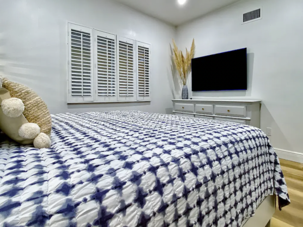 Stunning Three Bedroom Beachfront Vacation Condo in Indian Shores