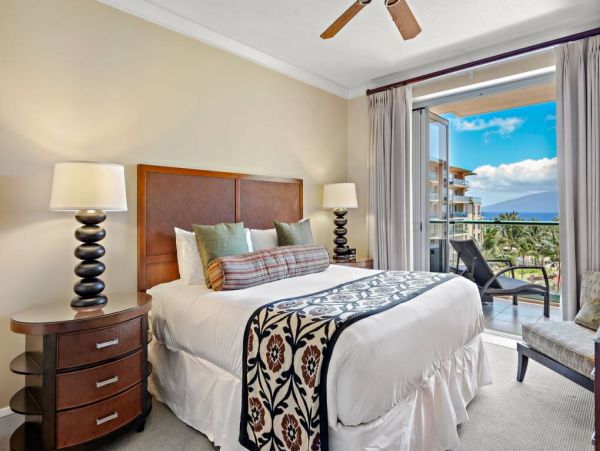 Kaanapali Luxury  Six-Bedroom Oceanview Retreat Sleeps 18