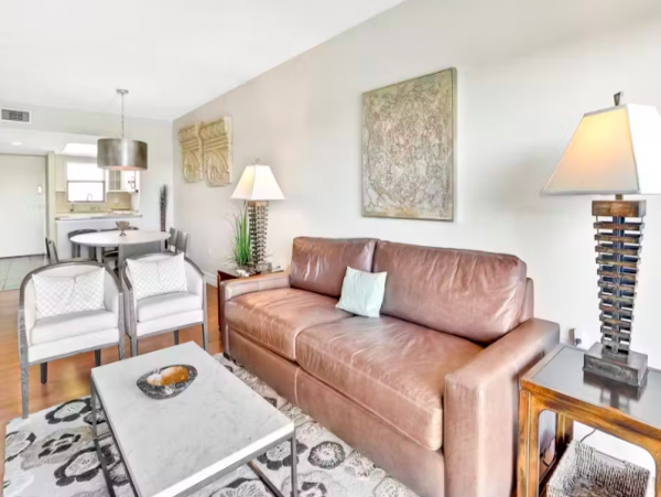 Elegant 2 Bedroom Condo with water views near the beach, pool & hot tub