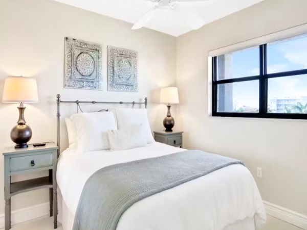 Elegant 2 Bedroom Condo with water views near the beach, pool & hot tub