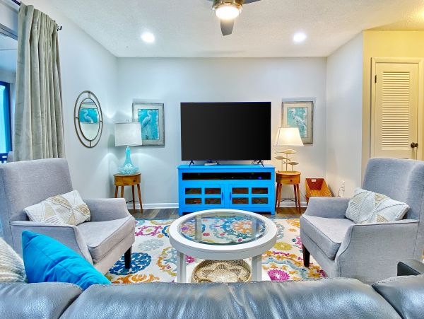 Indian Shores Vacation Condo Right Across from the Beach
