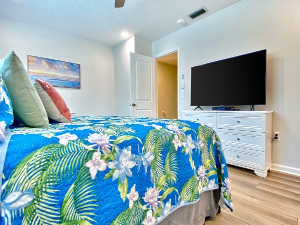 Indian Shores Vacation Condo Right Across from the Beach