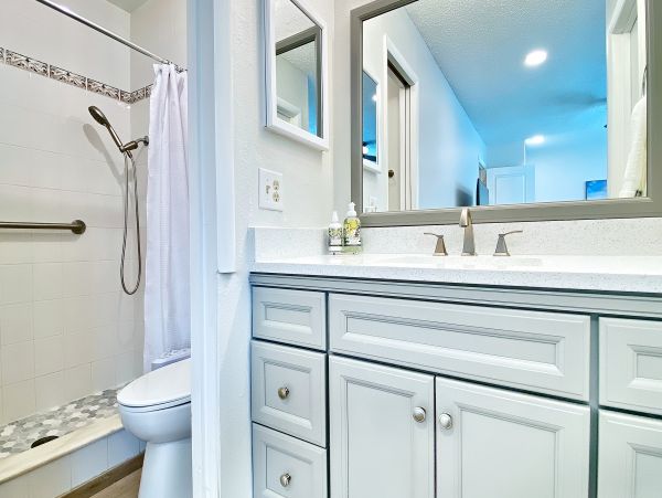 Indian Shores Vacation Condo Right Across from the Beach
