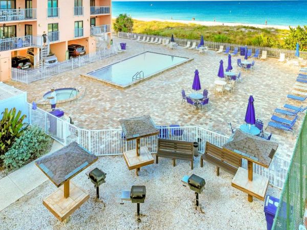 Beachfront Condo with 3 Bedrooms & Amazing Views